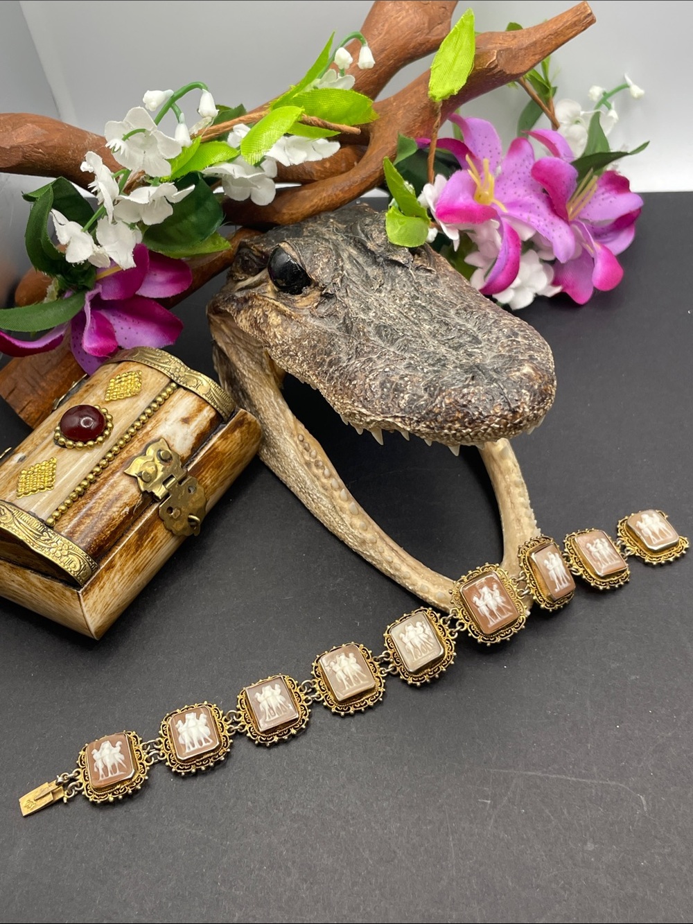 Three graces shell cameo panel vermeil bracelet vintage